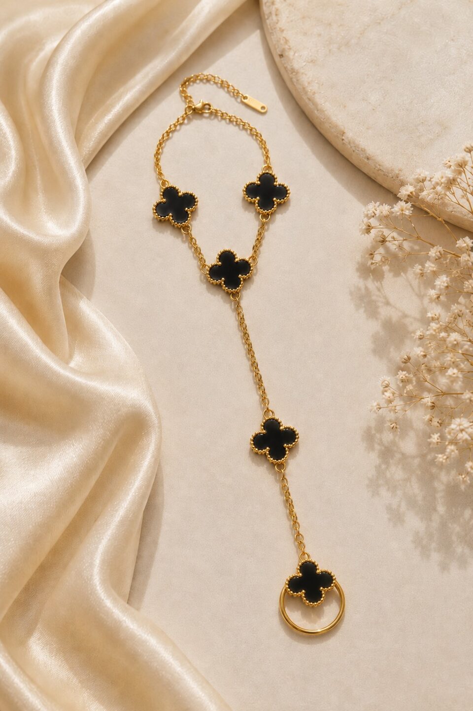 Black Clover Hand Chain (Gold)