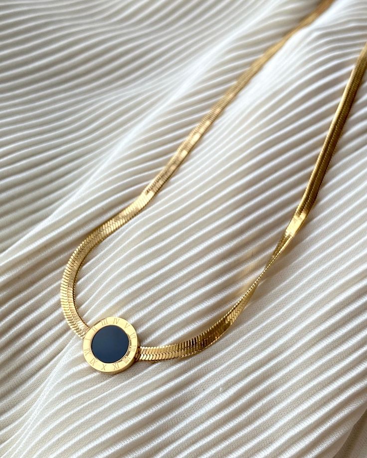 Roman Dial Snake Chain Necklace (Gold)