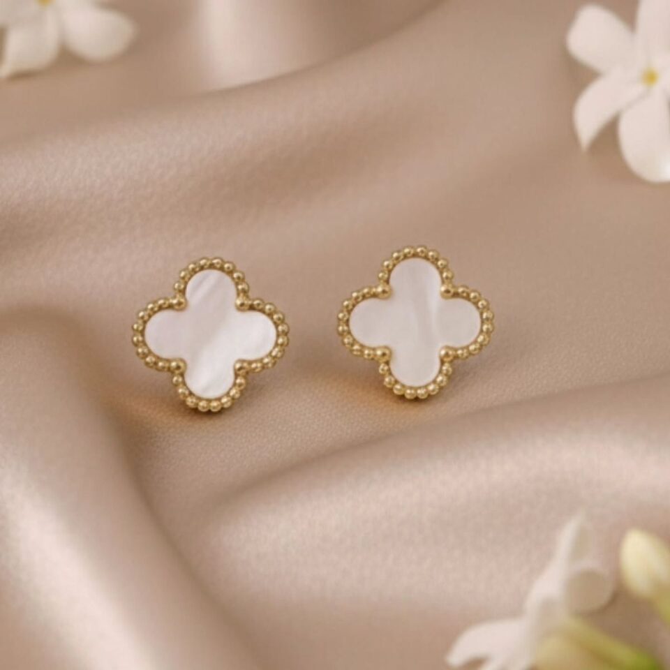 White Clover Stud Earrings (Gold)