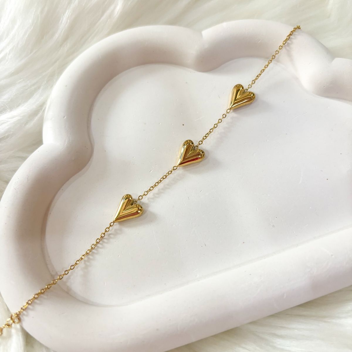 Triple Heart Bracelet Gold